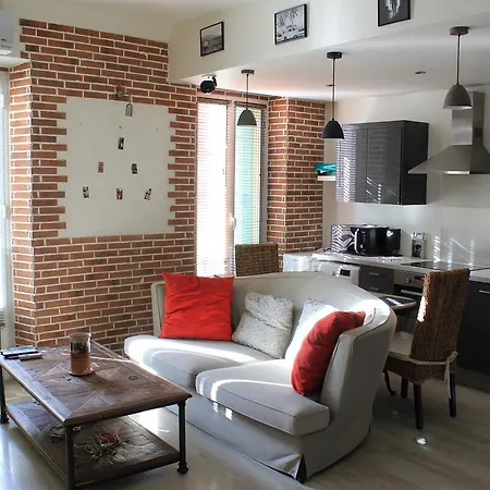 Appartement Lovely *